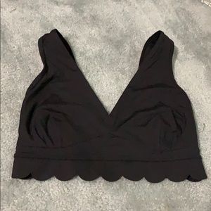 Scalloped edge sports bra